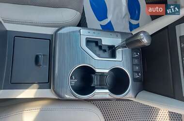 Седан Toyota Camry 2013 в 