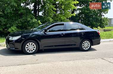 Седан Toyota Camry 2015 в Киеве