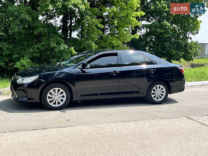 Седан Toyota Camry 2015 в 