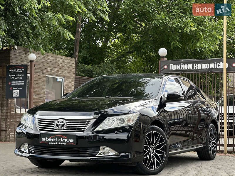Седан Toyota Camry 2012 в Одессе