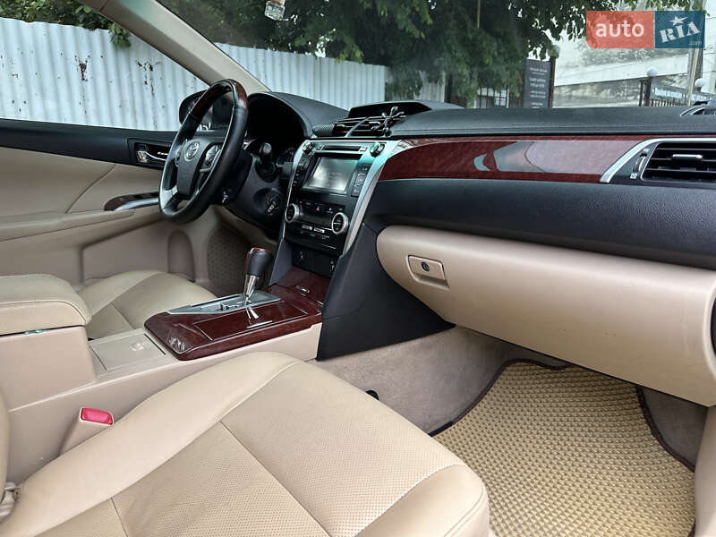 Седан Toyota Camry 2012 в Одессе