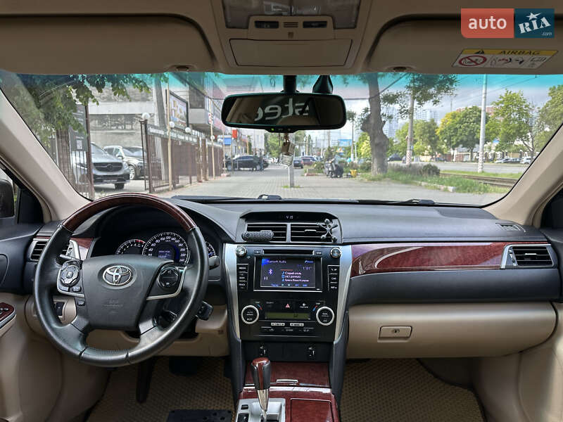 Седан Toyota Camry 2012 в Одессе