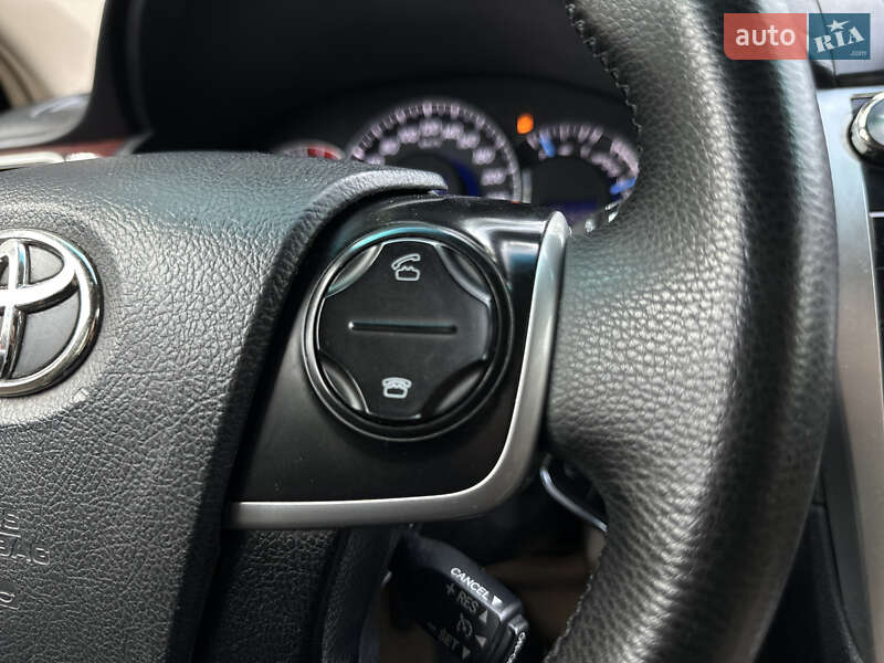 Седан Toyota Camry 2012 в Одессе