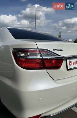 Седан Toyota Camry 2017 в 