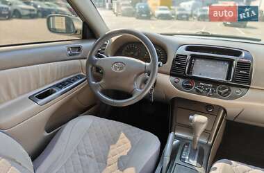 Седан Toyota Camry 2005 в 
