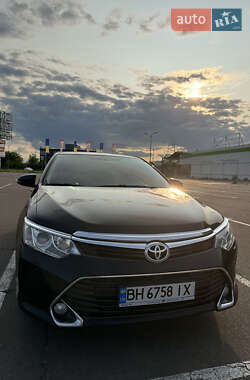 Седан Toyota Camry 2015 в 