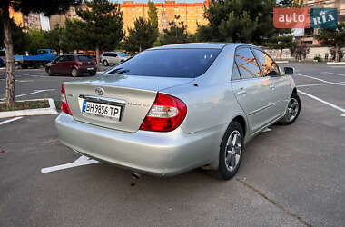 Седан Toyota Camry 2003 в 