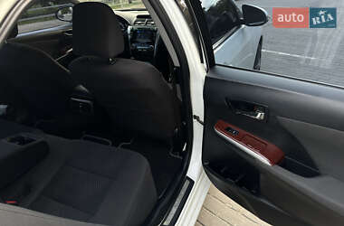 Седан Toyota Camry 2013 в 