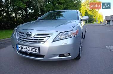 Седан Toyota Camry 2006 в Києві