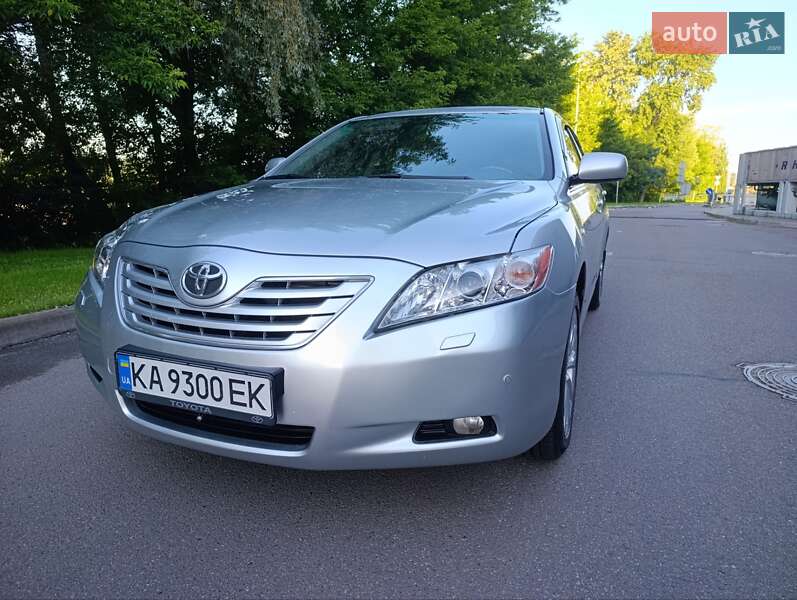 Седан Toyota Camry 2006 в 