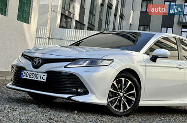 Седан Toyota Camry 2017 в 