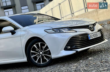 Седан Toyota Camry 2017 в 