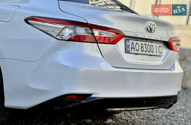 Седан Toyota Camry 2017 в 