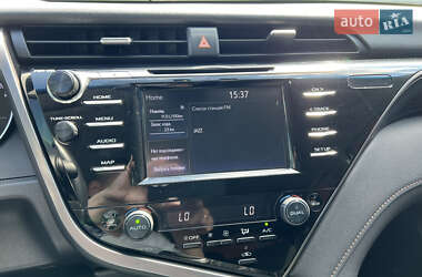Седан Toyota Camry 2019 в 