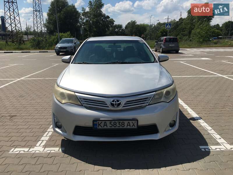 Toyota Camry 2014