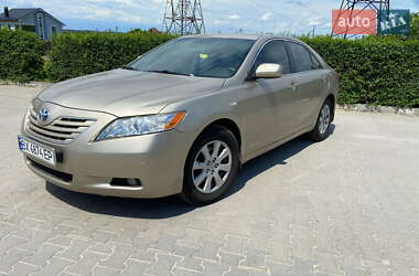 Седан Toyota Camry 2008 в Хмельницком