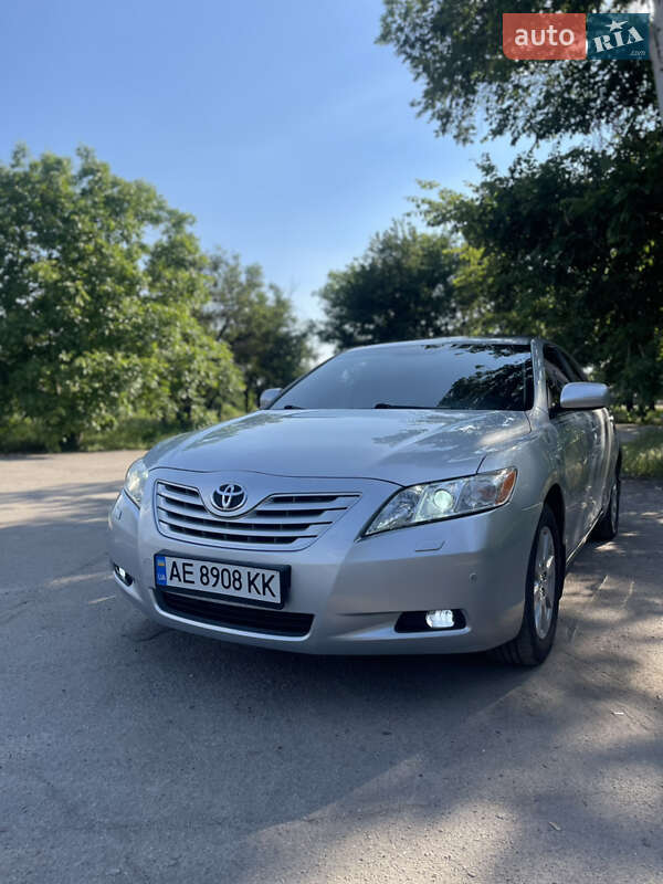 Седан Toyota Camry 2007 в Павлограде