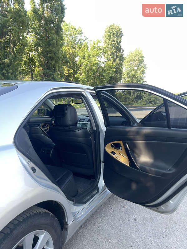 Седан Toyota Camry 2007 в Павлограде