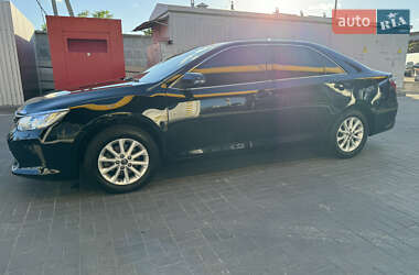Седан Toyota Camry 2017 в 
