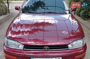 Седан Toyota Camry 1992 в 
