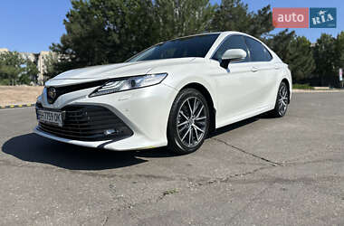 Седан Toyota Camry 2021 в 
