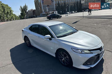 Седан Toyota Camry 2021 в 