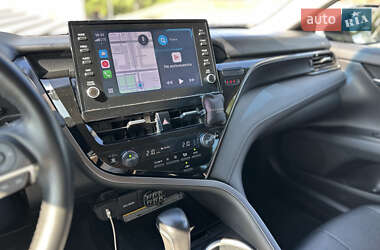 Седан Toyota Camry 2021 в 