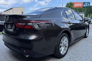 Седан Toyota Camry 2021 в 