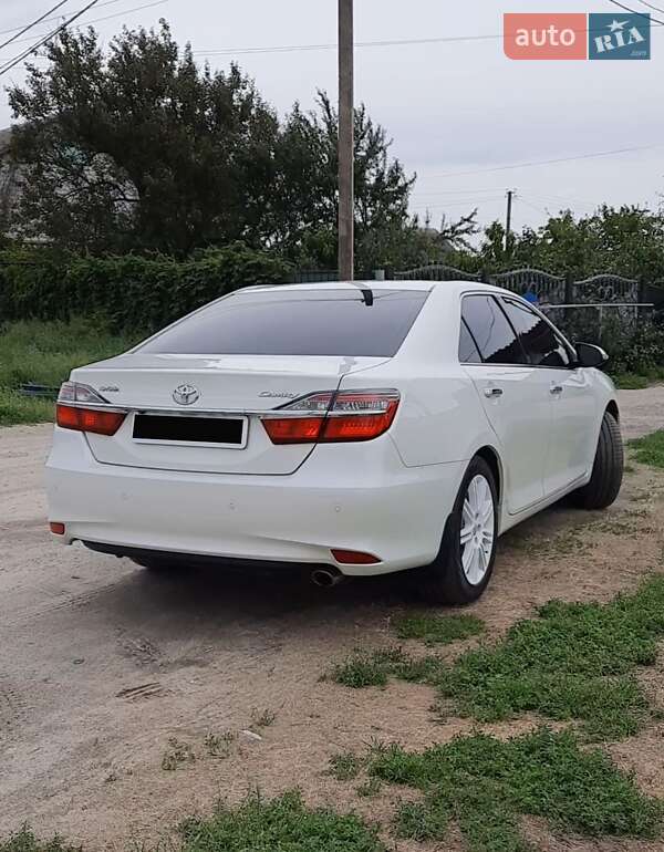 Седан Toyota Camry 2015 в Кременчуці
