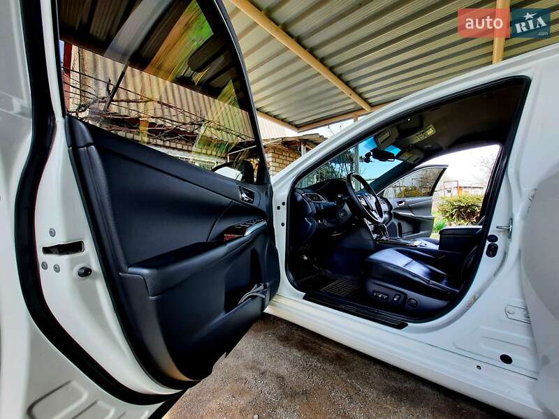 Седан Toyota Camry 2015 в Кременчуці