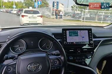 Седан Toyota Camry 2022 в 