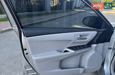 Седан Toyota Camry 2015 в Умани