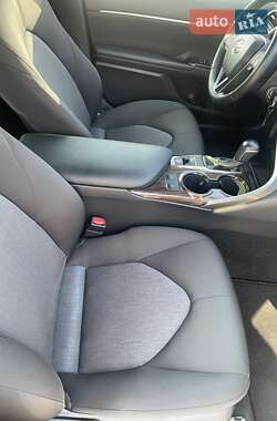 Седан Toyota Camry 2020 в 