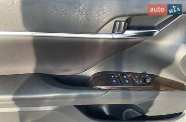 Седан Toyota Camry 2020 в 