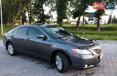 Седан Toyota Camry 2008 в Тульчине