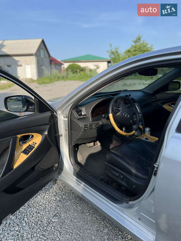 Седан Toyota Camry 2007 в Умани