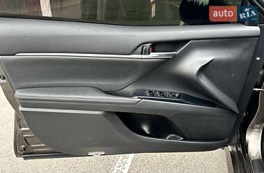 Седан Toyota Camry 2018 в 