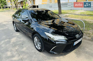 Седан Toyota Camry 2016 в Харькове