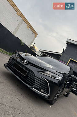 Седан Toyota Camry 2024 в 