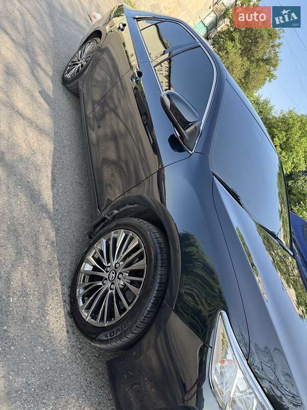 Седан Toyota Camry 2016 в Першотравенске фото 37 Седан Toyota Camry 2016 в Першотравенске