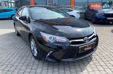 Седан Toyota Camry 2015 в Львове
