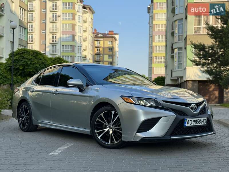 Toyota Camry 2017