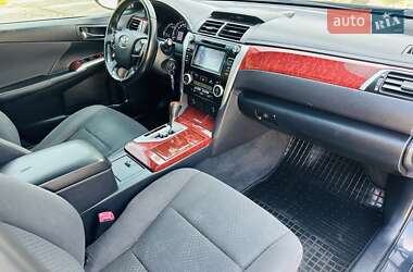 Седан Toyota Camry 2012 в 