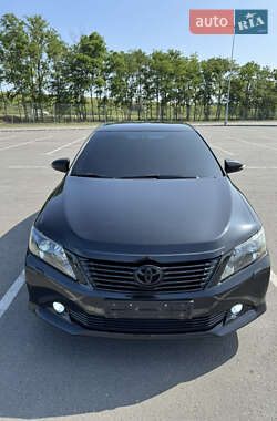 Седан Toyota Camry 2012 в Днепре