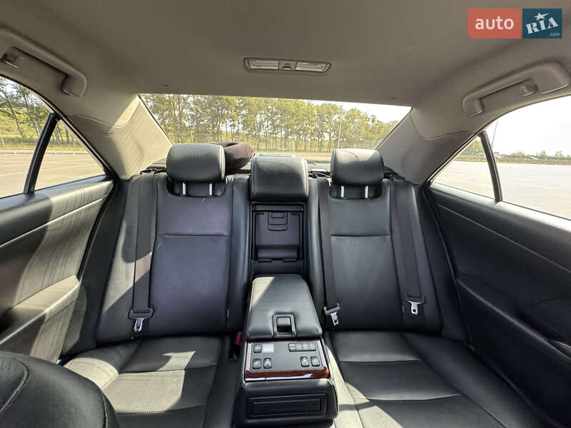 Седан Toyota Camry 2012 в Дніпрі