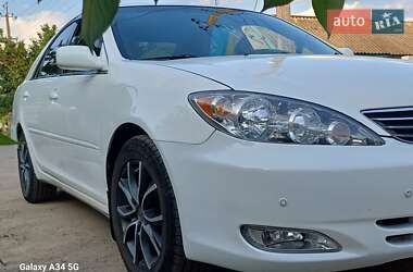 Седан Toyota Camry 2004 в 