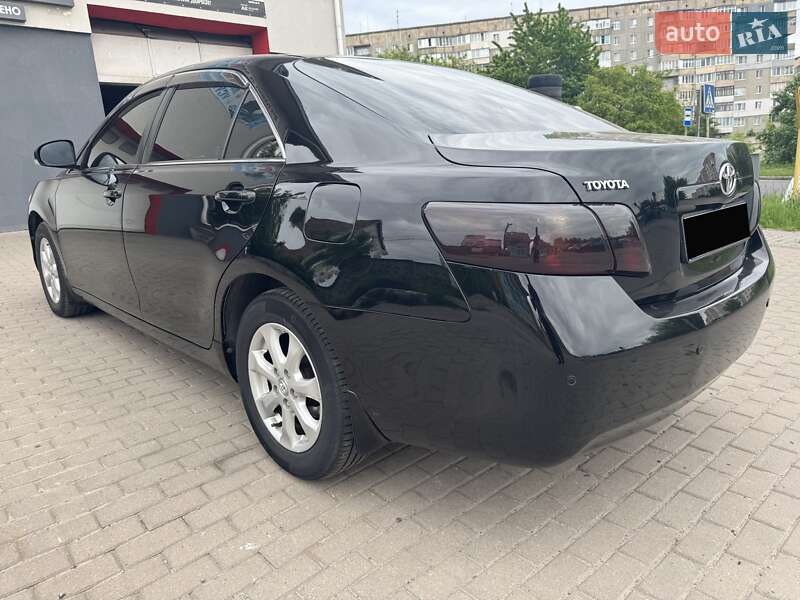 Седан Toyota Camry 2011 в Рівному фото 6 Седан Toyota Camry 2011 в Рівному