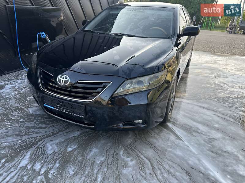 Седан Toyota Camry 2008 в Києві