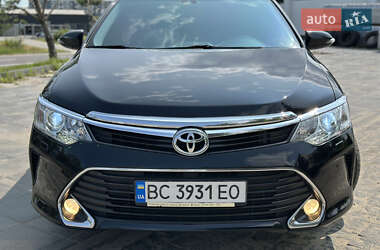 Седан Toyota Camry 2016 в 