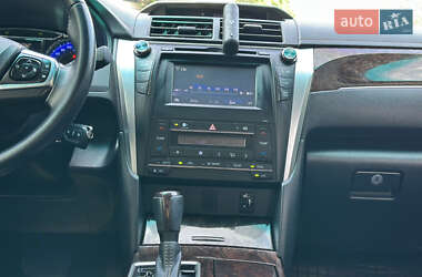 Седан Toyota Camry 2016 в 